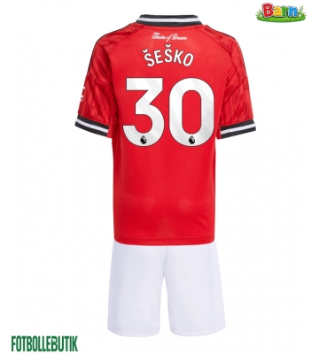 Manchester United Benjamin Sesko #30 Hemmaställ Barn 2025-26 Kortärmad (+ Korta byxor)